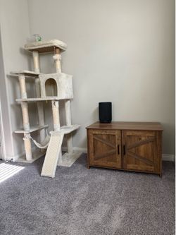 Cat tree/ Litter box enclosure