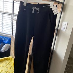 FIGS Zamora Jogger Scrub Pants - Size Small; Length - Petite; New With Tags  for Sale in Henderson, NV - OfferUp