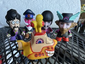 Beatles Yellow Submarine (5) Piece Set (READ AD)