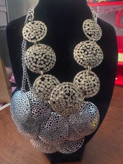 2 piece necklace bundle
