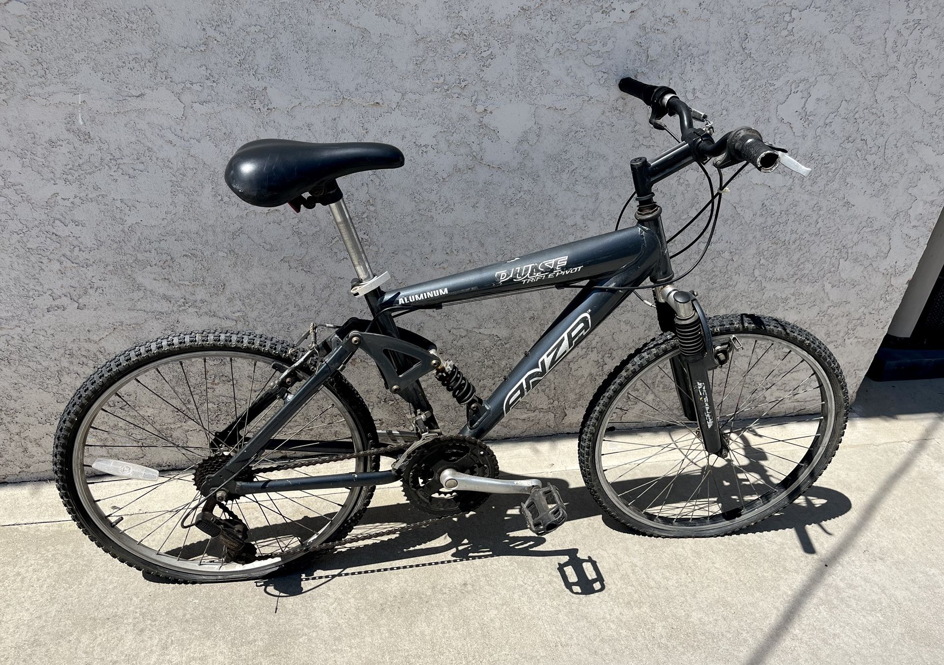Anza pulse triple pivot Bike