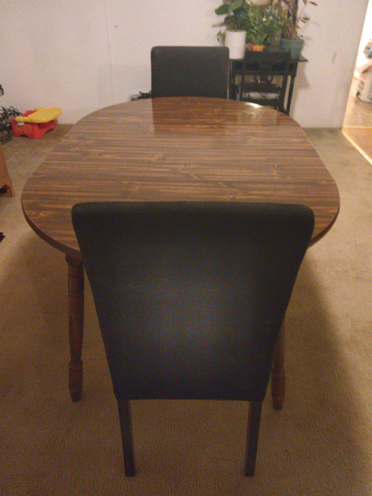 Cute Dining Room Table With Two Chairs