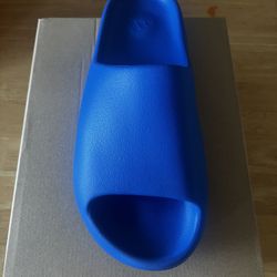 Yeezy Slide Azure