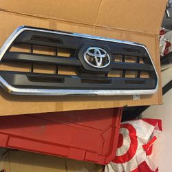 tacoma sr 2020 grill