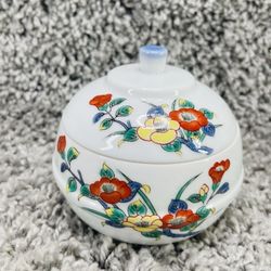 Arita Ware Flower Pattern Ceramic Bowl with Lid Japanese Home Decoration