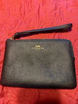 Wallet wristlets
