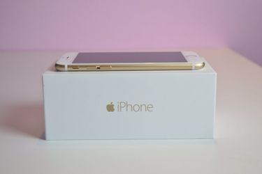 Iphone 7 plus gold 32 new UNLOCKED