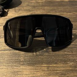 Oakley Sutros 