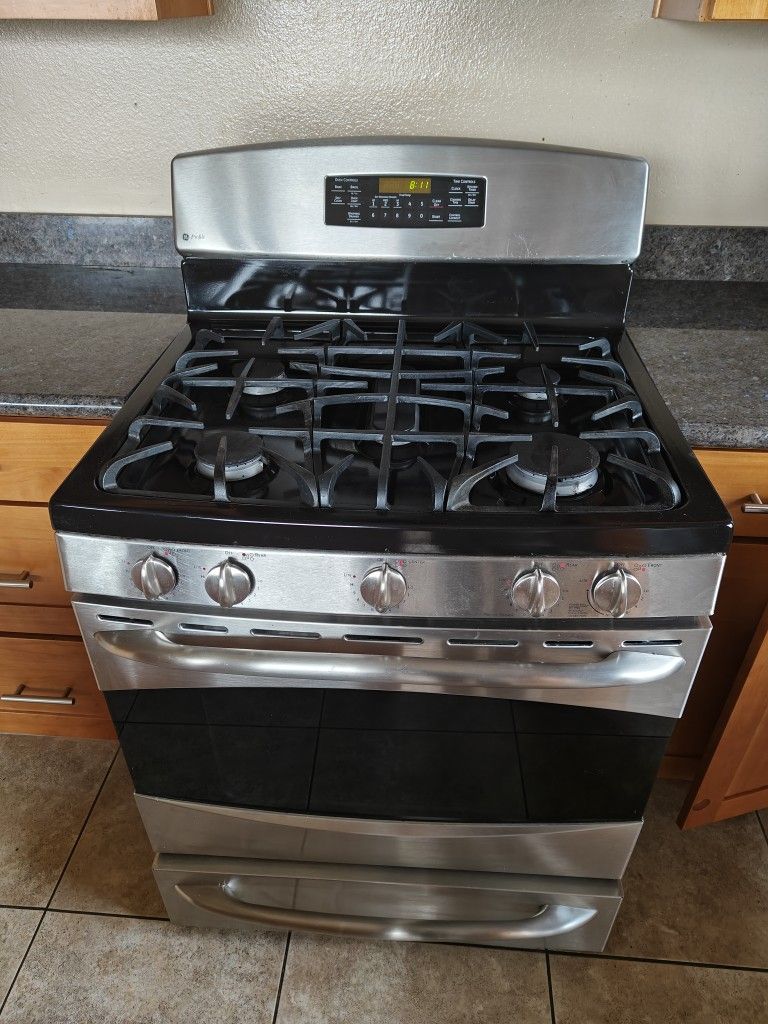Gas Burner Stove For 150 Self Picking Up! for Sale in Renton, WA OfferUp