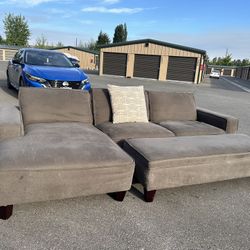 Sectional Couch 
