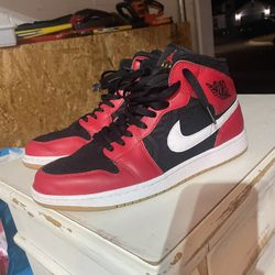 Jordan 1 Mid Size 12 Mens 