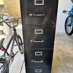 4 Drawer Filing Cabinet 