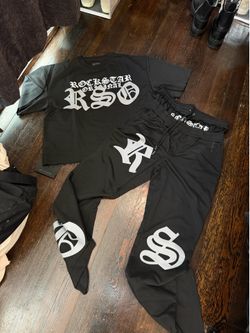 New track t shirt with sweats puff print