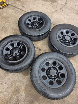 265/65/17" chevy wheels and tires used