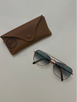 Ray-Ban New Caravan Sunglasses Rose Gold with Case