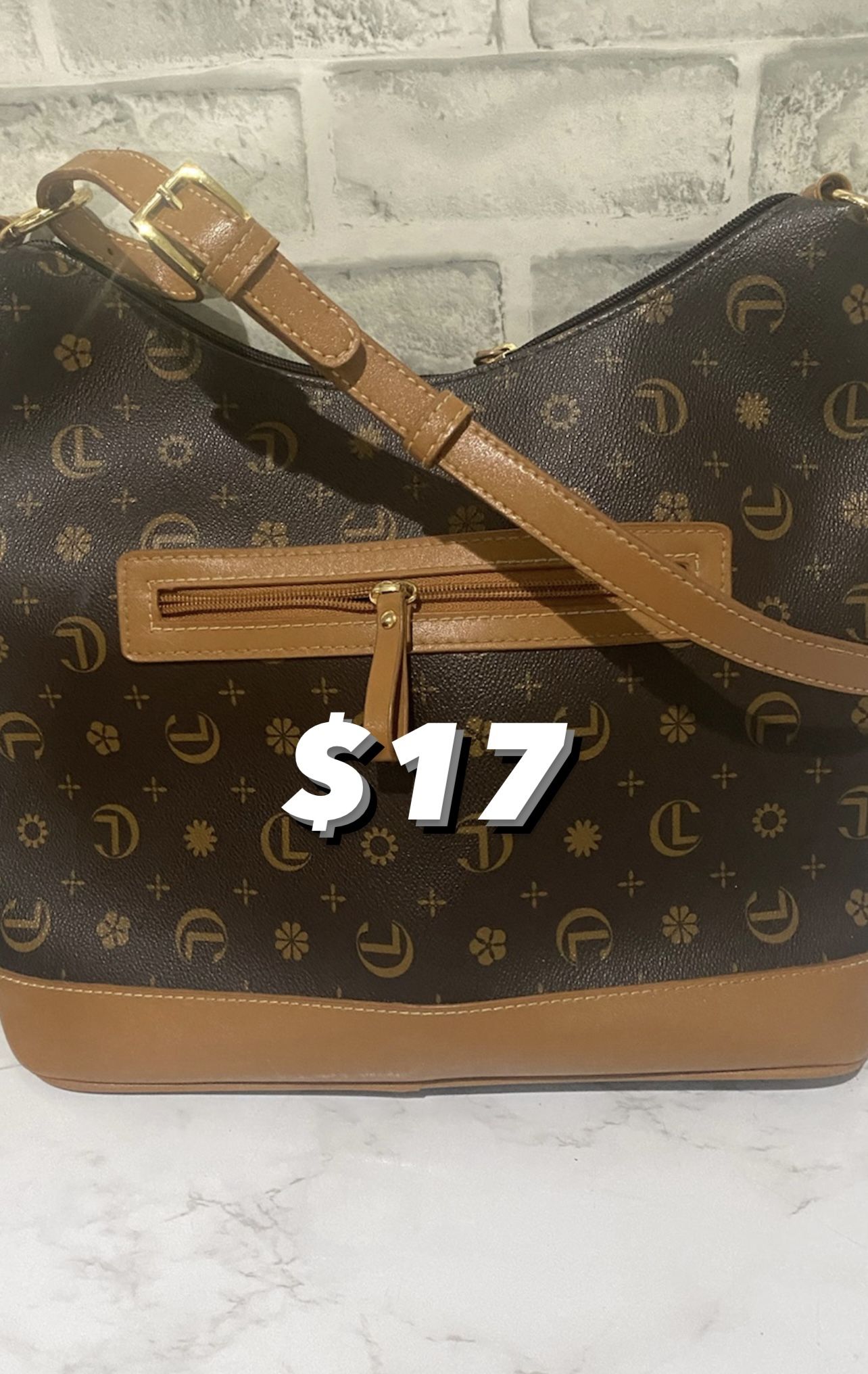 Shoulder Bag New. Clean Interior And Exterior. For Women Work, School, Dinning. Goes Great With Any Outfit. Firm On Price Pick Up Only In West Adams