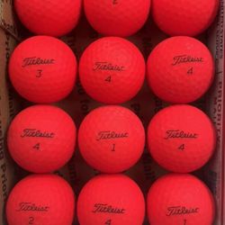 12 Titleist TruFeel Matte Golf Balls 5/4a Lot D044