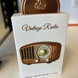 Men’s Cologne (Lattaffa vintage radio)