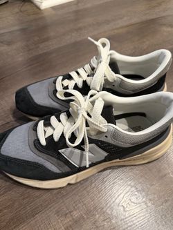 New Balance size 10
