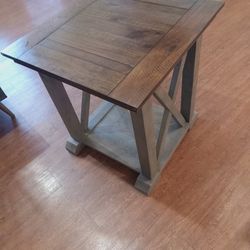 Side Table Excellent Condition 