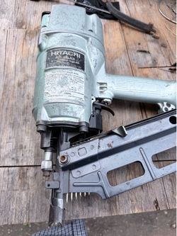 HITACHI FRAMING NAIL GUN
