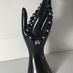 Gray ‘n Black Elegance