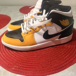 Jordan 1 Mid “Yellow Ochre”