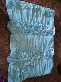 Twin comforter