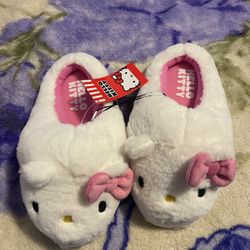 Hello Kitty Women Slippers Size 7/8