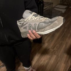 Variety Of Damage And Good Shoes All Different Sizes 