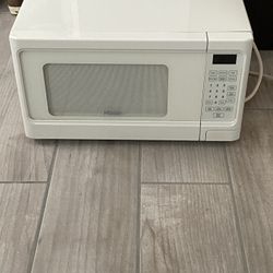 Microwave Like New Try Before You Buy