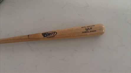 Beisball bat