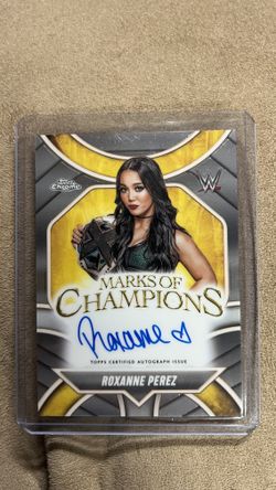 Roxanne Perez WWE Card Auto