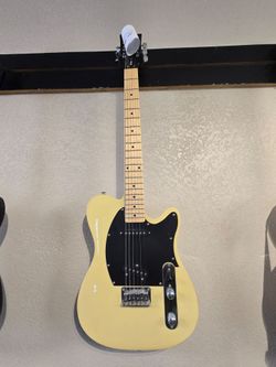 First act Electric Guitar Blonde