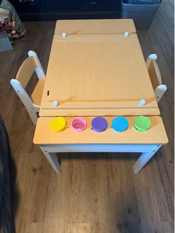 Kids desk