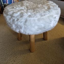 Stylish White Faux Fur Round Stool / Ottoman - Trendy & Cozy Accent - $40