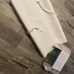 Changing Pad And Organizer 