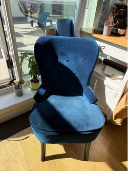 Blue velvet chair