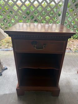 Night stand