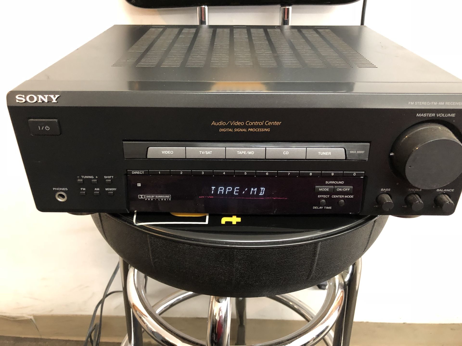 Sony STR-V220 Audio/Video Control Center with Remote