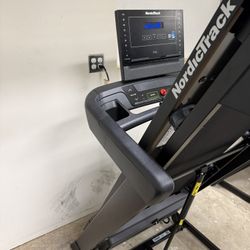 Free Local Delivery NordicTrack T Series 7 Treadmill - Great Condition 
