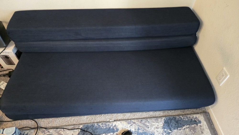 Milliard Tri-Fold Foam Folding