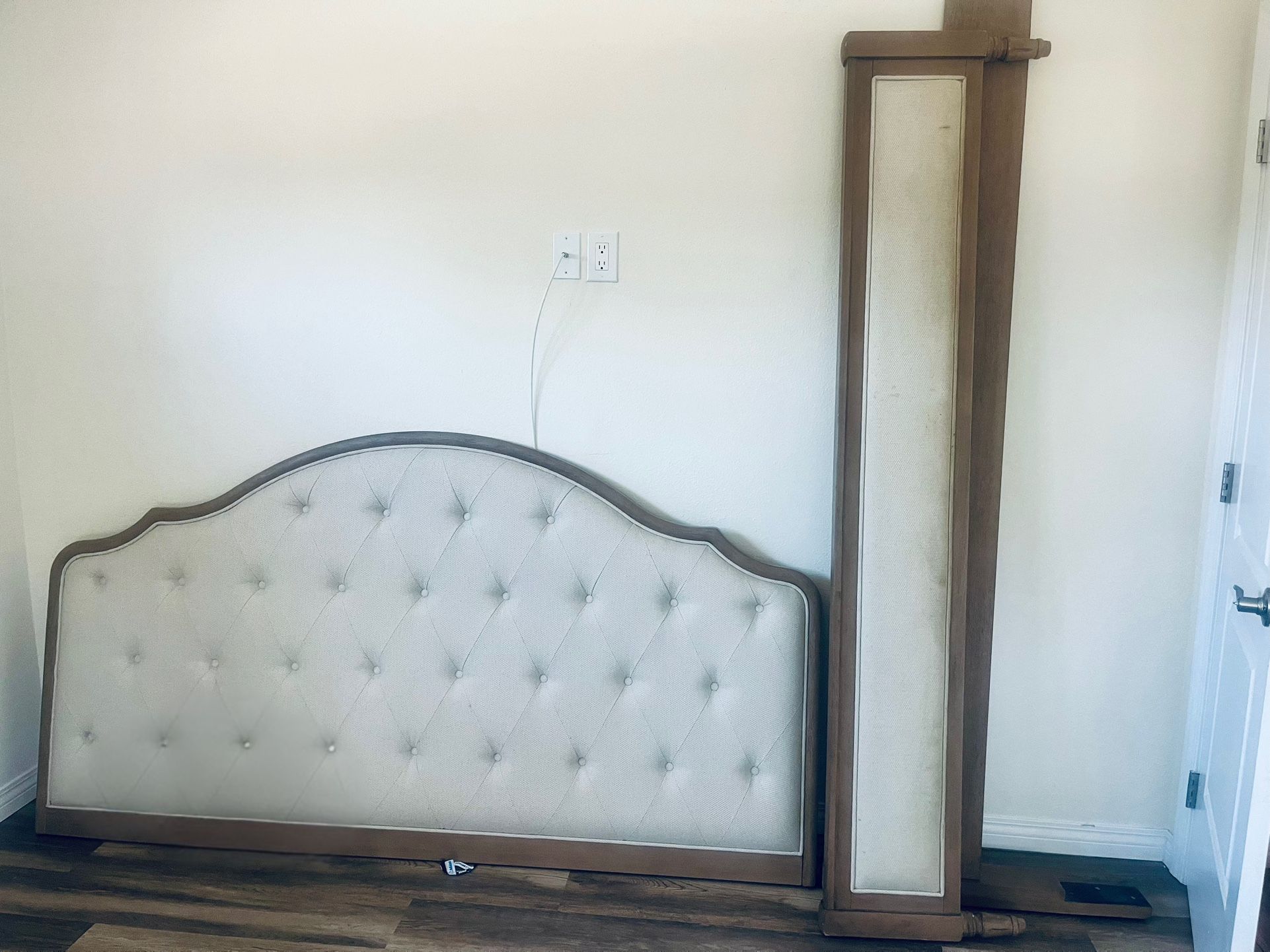 Estate Sale-King Size Bedroom Set/Bed /Dresser /1Nightstand  