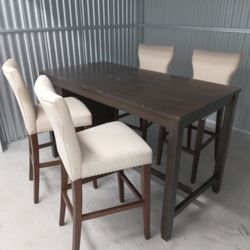 Dinning Table With Chairs
