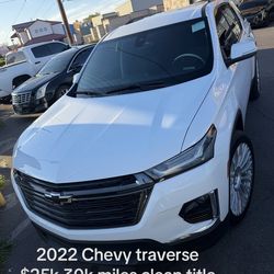 2022 Chevrolet traverse with new rims 22” nitto tires and sound system