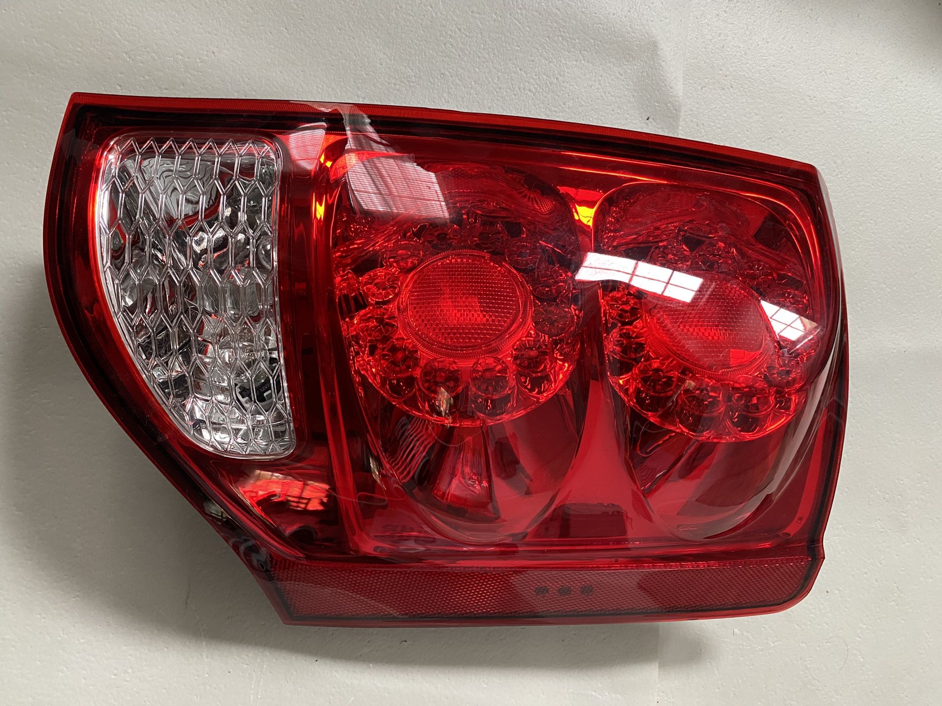 Nakuuly Tail Light Compatible With 2011-2020 Dodge Grand Caravan Right Passenger Side LED Taillight Rear Lamp Brake Signal Assembly with Bulb # 518253