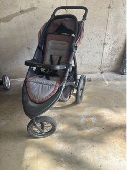 Graco 3-Wheel Jogging Stroller