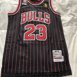Brand New Mitchell & Ness Michael Jordan Bulls Jersey Men’s Medium 