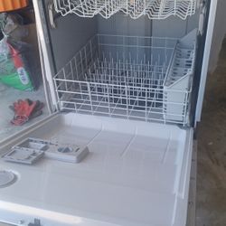 Dishwasher 