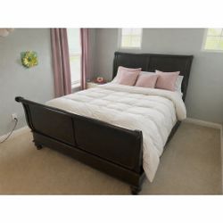 Queen Size Solid Wood Sleigh Bed